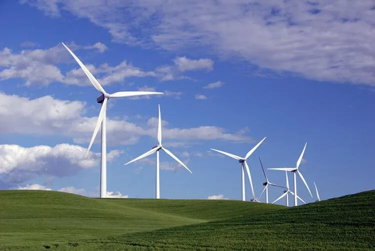 Energie rinnovabili immagine pale eoliche
